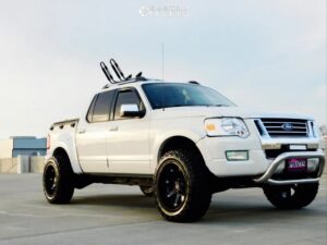 Ford explorer sport trac lifted