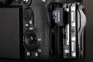 Memory cards for sony a7rv